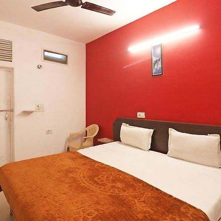 Spot On 48690 Hotel Host Agra  Εξωτερικό φωτογραφία