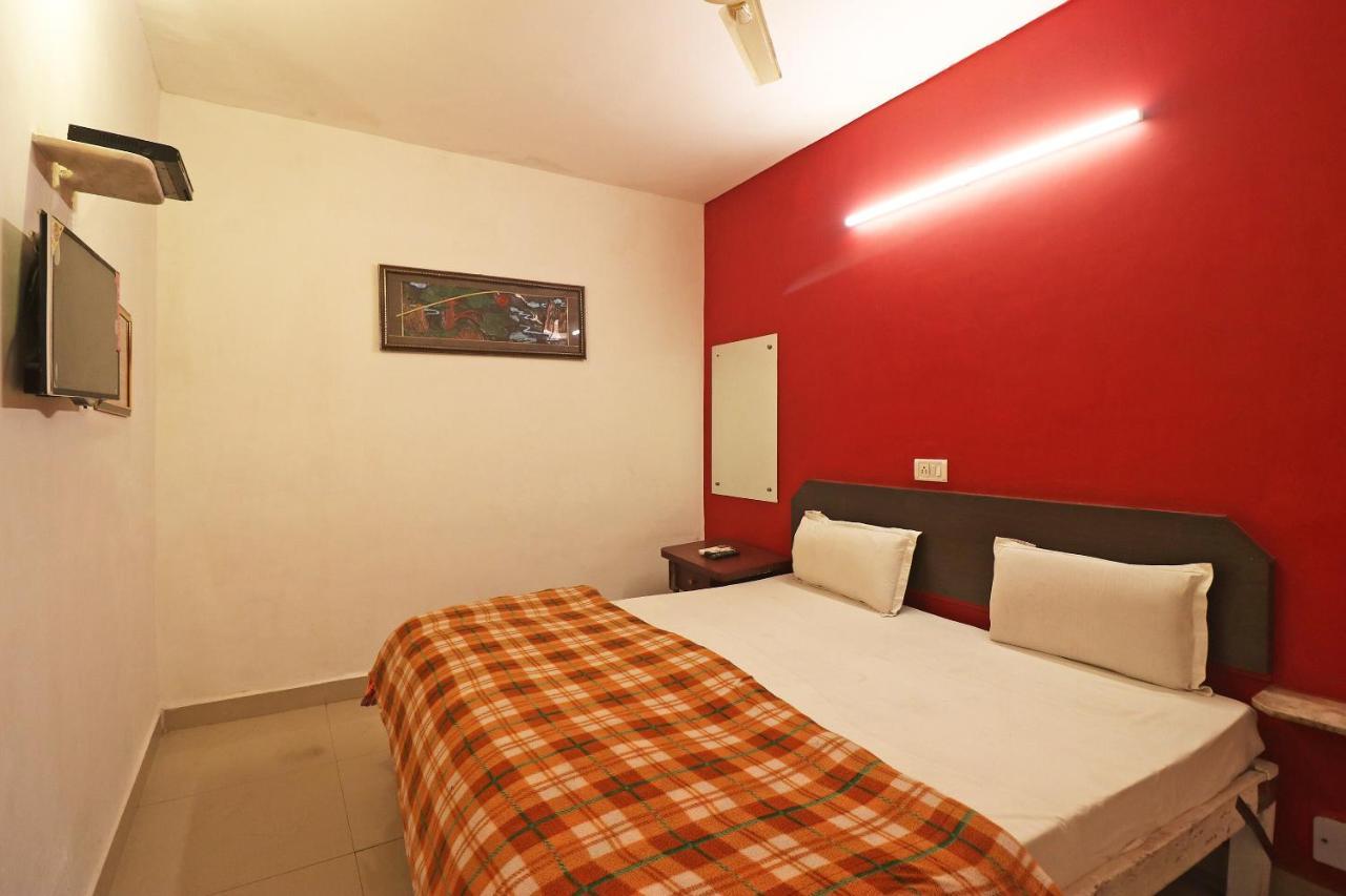 Spot On 48690 Hotel Host Agra  Εξωτερικό φωτογραφία