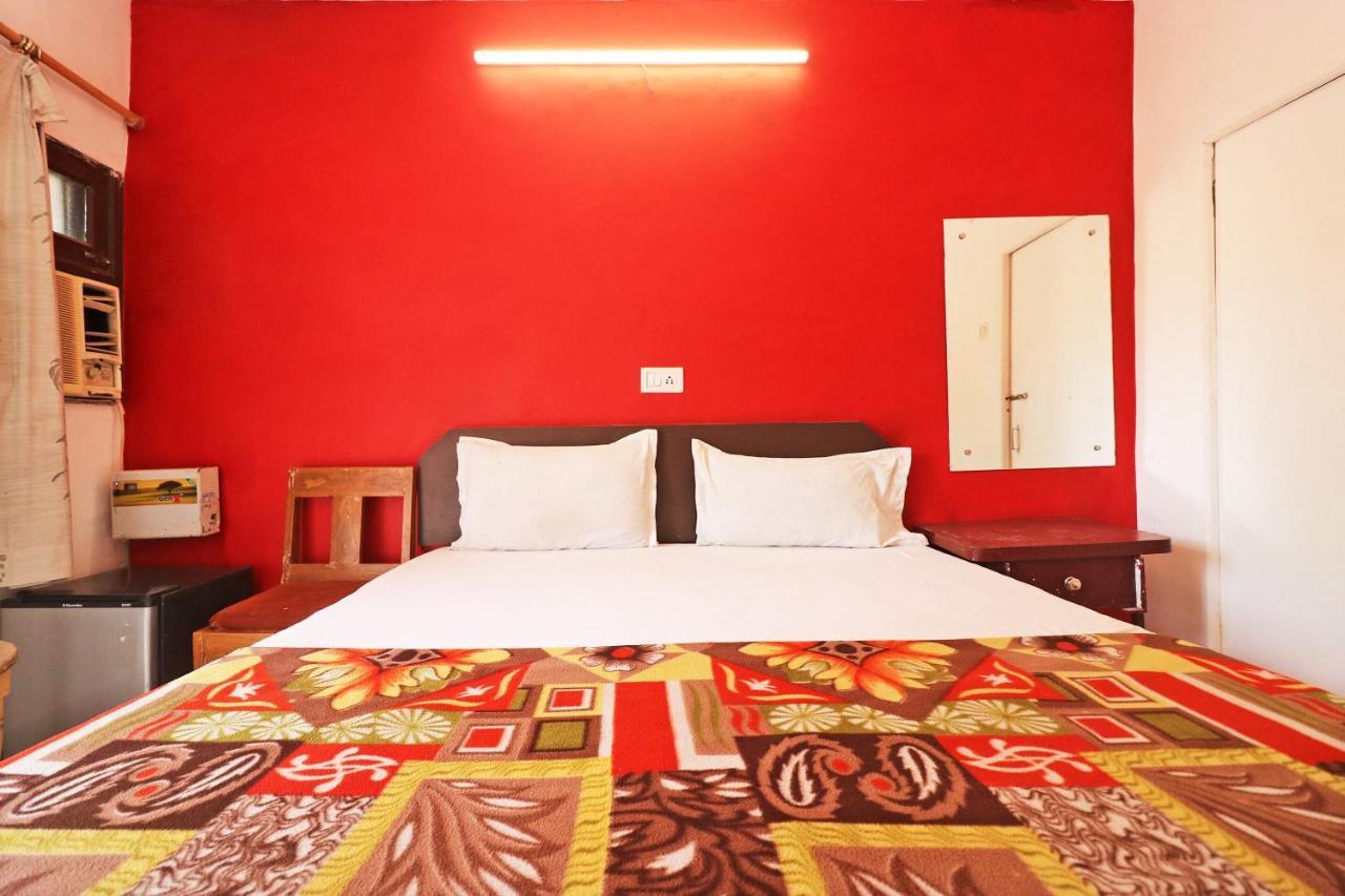 Spot On 48690 Hotel Host Agra  Εξωτερικό φωτογραφία